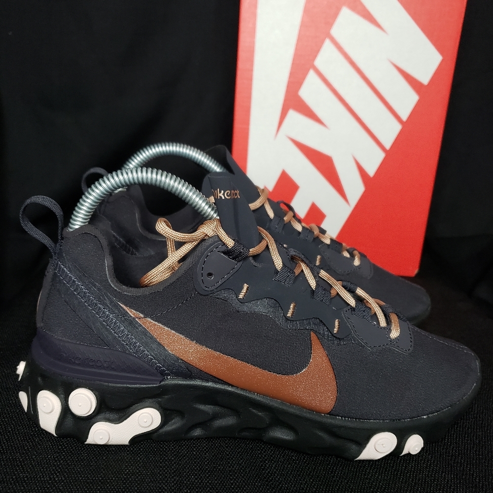 New Wmns Nike React Element 55
